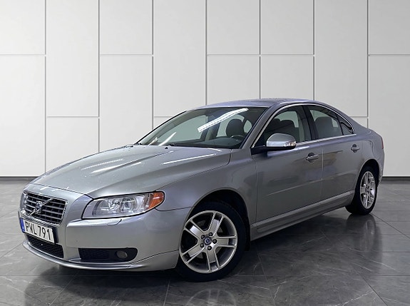 Volvo S80 7 of 12