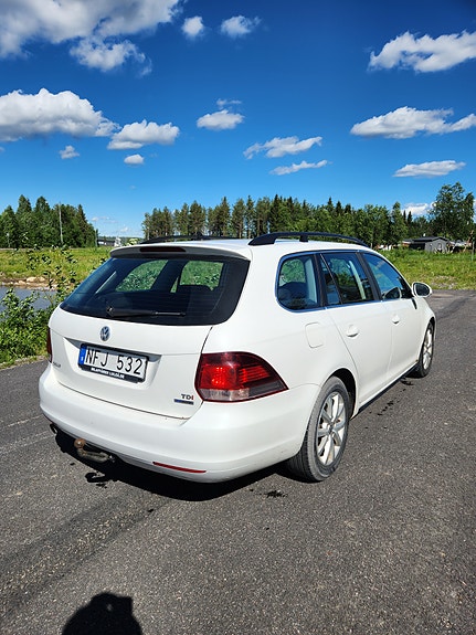 Volkswagen Golf VI 2 of 5