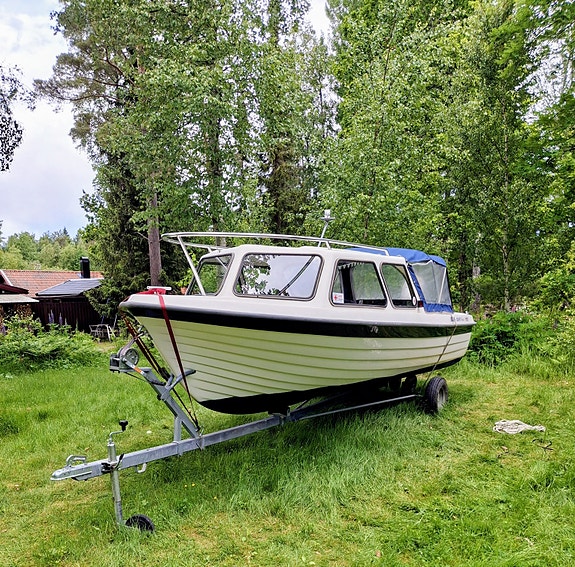 Höstrea! Kabinbåt för trygga turer 2 of 3