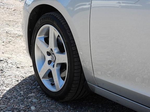 Volvo V60 9 of 27