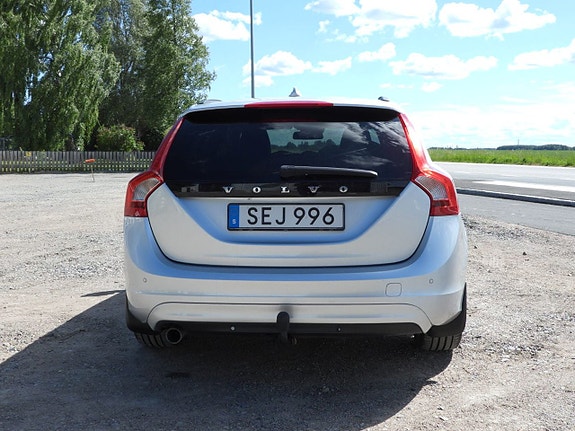 Volvo V60 4 of 27