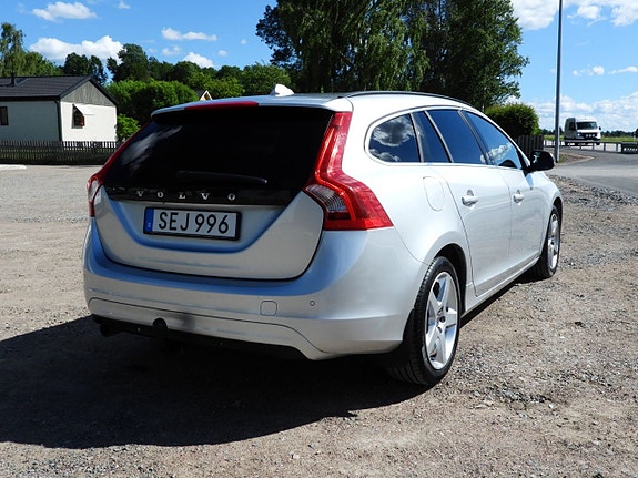 Volvo V60 5 of 27