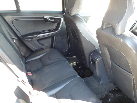 Volvo V60 16 of 27