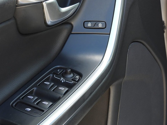 Volvo V60 21 of 27