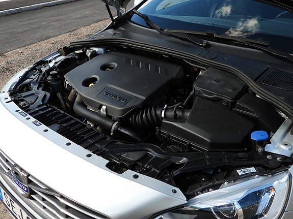 Volvo V60 22 of 27
