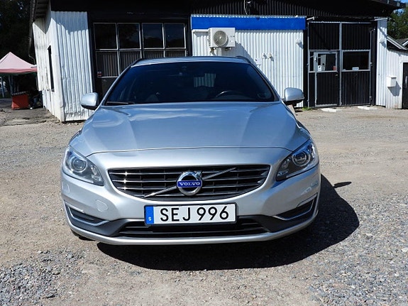 Volvo V60 7 of 27