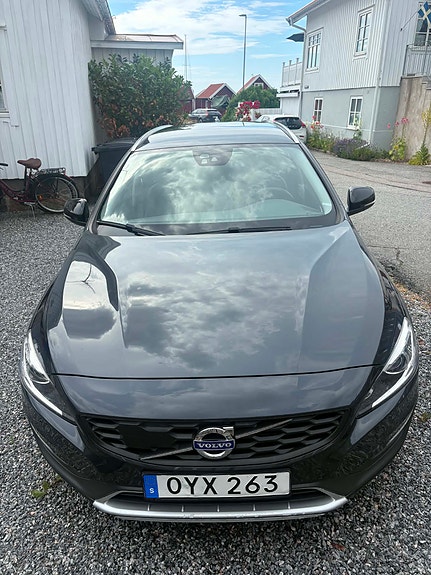 Volvo V60 Cross Country 4 of 5