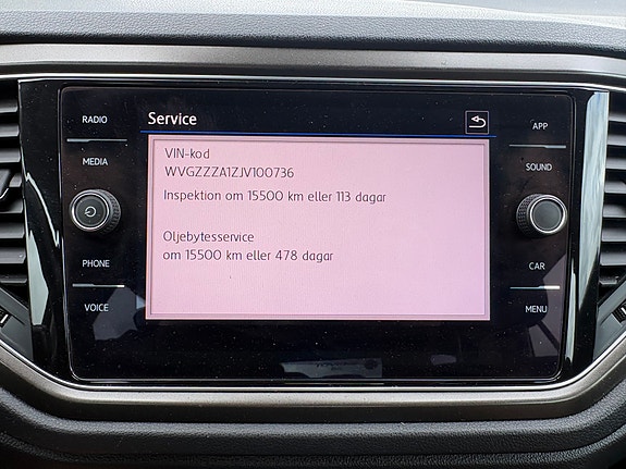 Volkswagen T-Roc 11 of 11