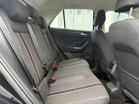 Volkswagen T-Roc 9 of 11