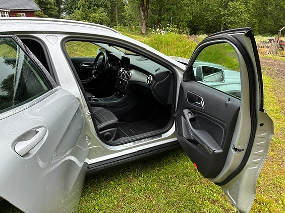 Mercedes-Benz GLA200 d 5 of 5