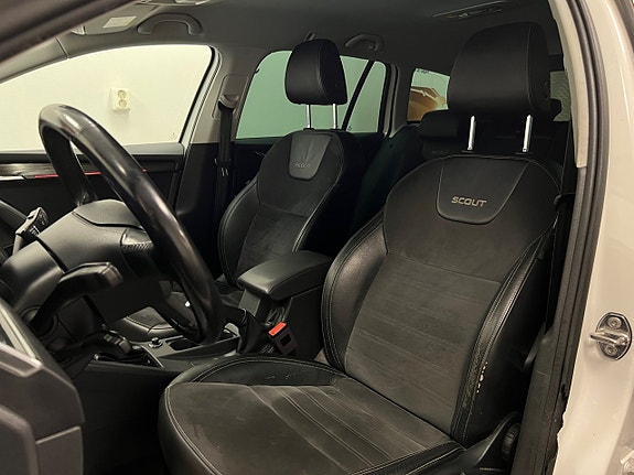 Skoda Octavia Scout 14 of 30