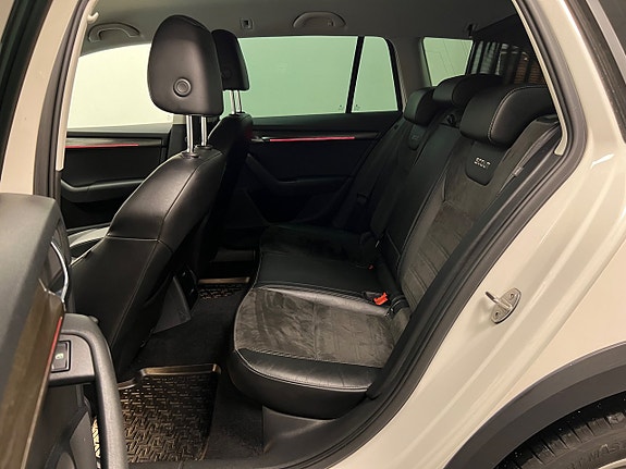 Skoda Octavia Scout 9 of 30