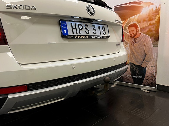 Skoda Octavia Scout 8 of 30