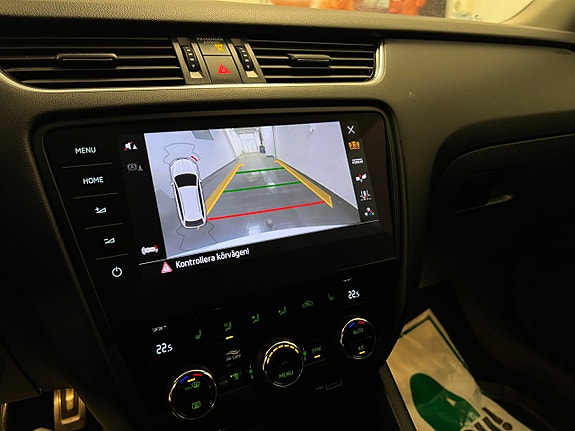 Skoda Octavia Scout 21 of 30