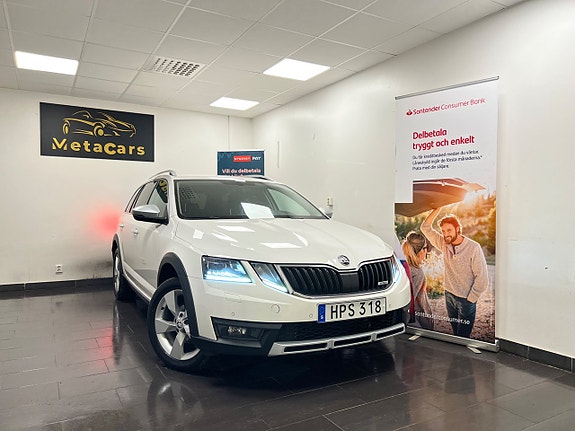 Skoda Octavia Scout 2 of 5