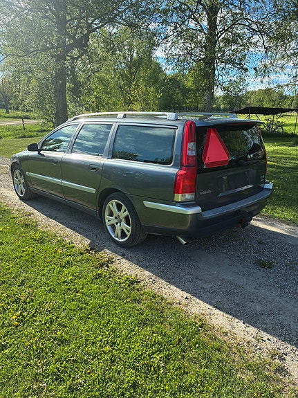 Volvo V70 4 of 7