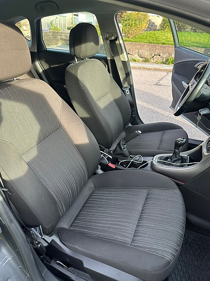Opel Astra 9 of 13