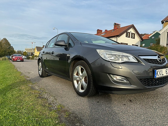 Opel Astra 3 of 5