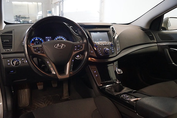 Hyundai i40 13 of 30