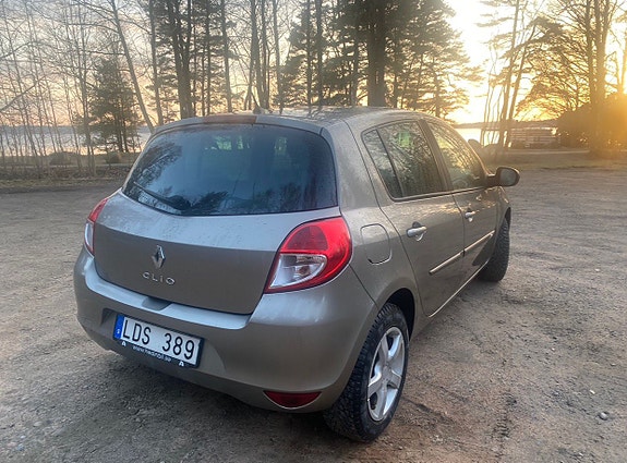 Renault Clio 3 of 5