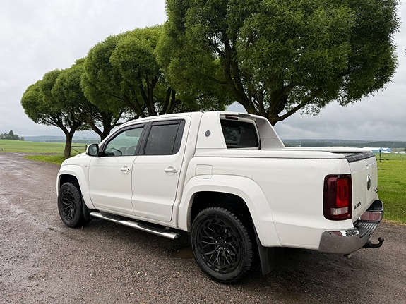 Volkswagen Amarok 2 of 5
