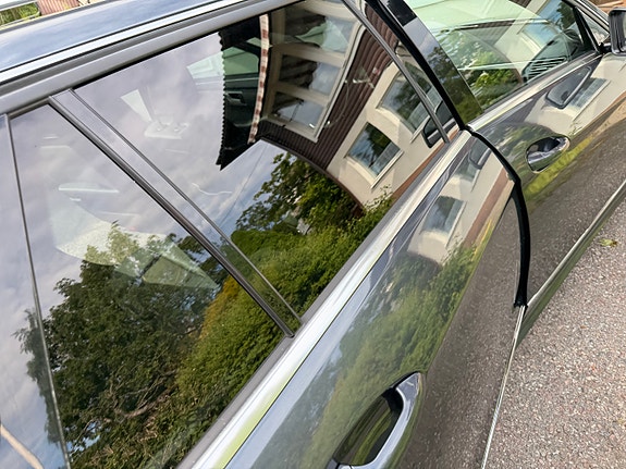 Mercedes-Benz E250 9 of 14