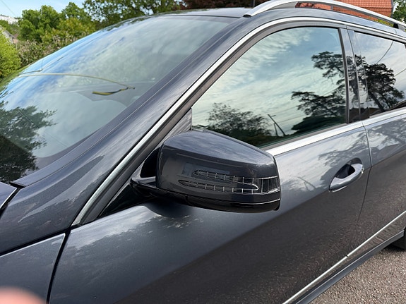 Mercedes-Benz E250 6 of 14