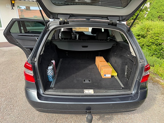 Mercedes-Benz E250 10 of 14