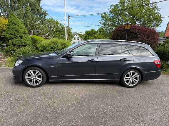 Mercedes-Benz E250 2 of 5