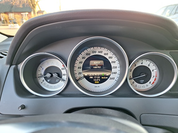 Mercedes-Benz C250 8 of 10