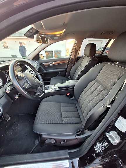 Mercedes-Benz C250 5 of 10