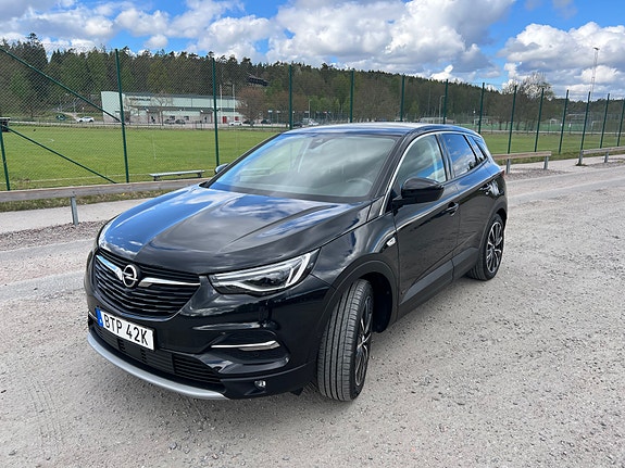 Opel Grandland X 2 of 5