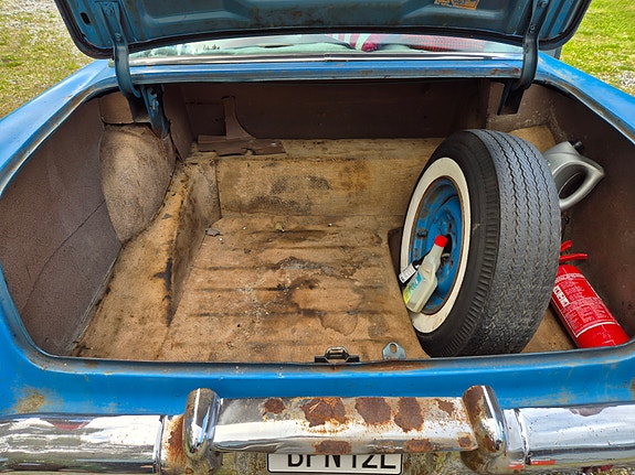 Oldsmobile 88 8 of 9