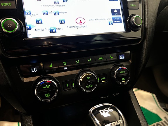 Skoda Octavia Scout 18 of 29