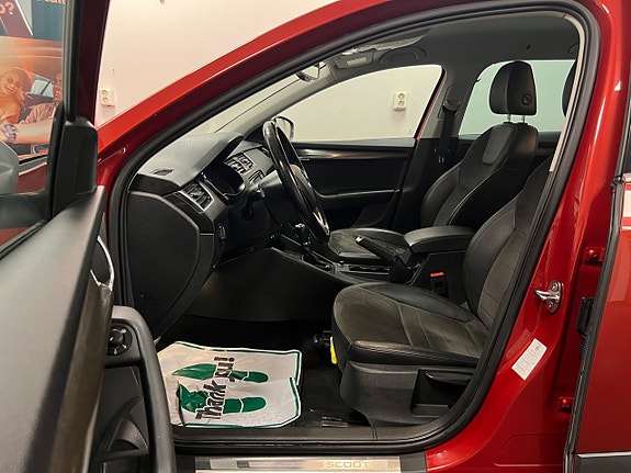 Skoda Octavia Scout 11 of 29