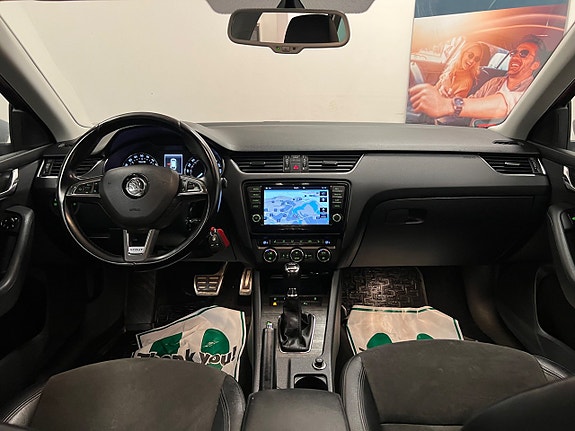 Skoda Octavia Scout 13 of 29