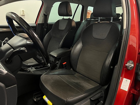 Skoda Octavia Scout 12 of 29