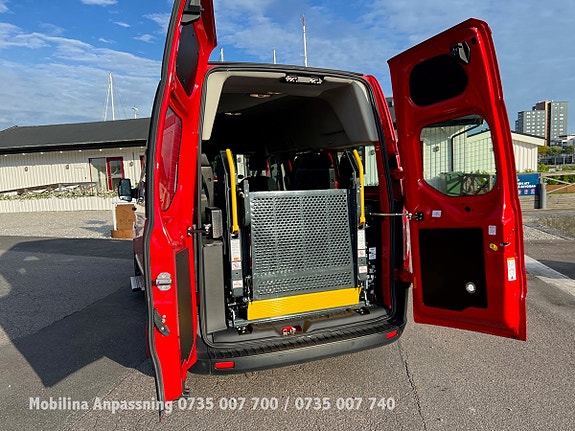 Ford Transit Custom 17 of 30