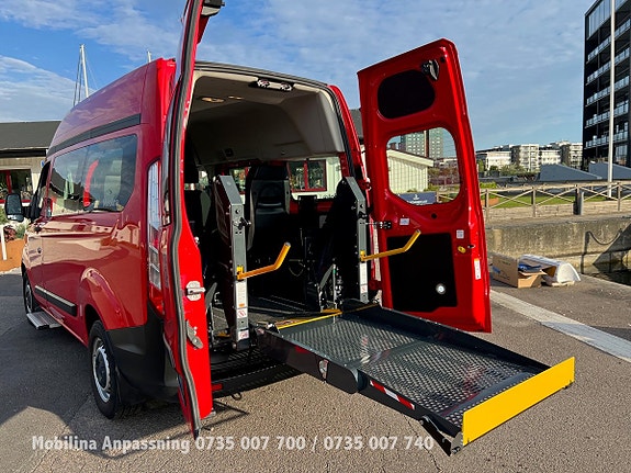 Ford Transit Custom 21 of 30