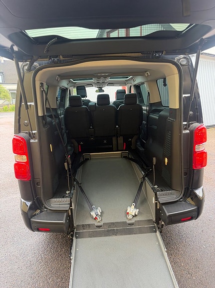 Peugeot Traveller 7 of 21