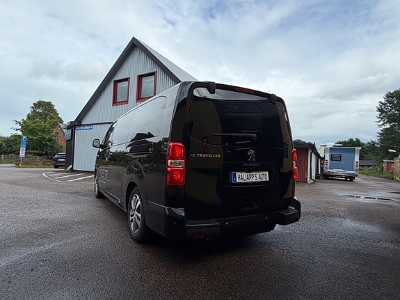 Peugeot Traveller 3 of 5