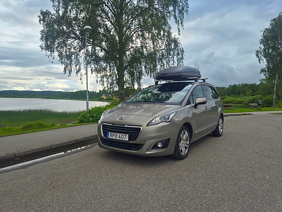 Peugeot 5008 3 of 5