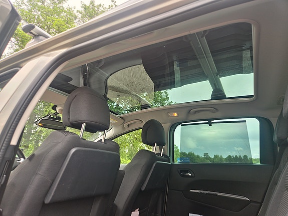 Peugeot 5008 5 of 5