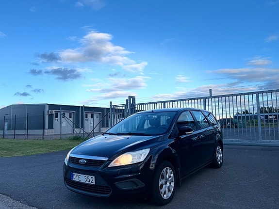 Ford Focus 2 of 5