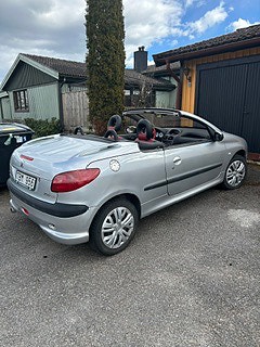 Peugeot 206 CC 4 of 5