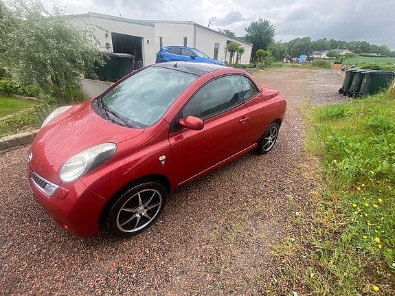 Nissan Micra C+C 2 of 5