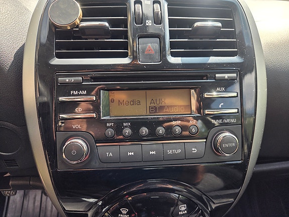 Nissan Micra 7 of 7