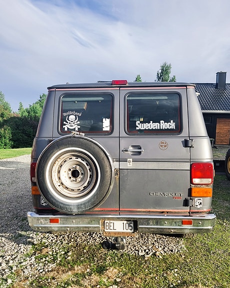 Chevrolet G20 4 of 5