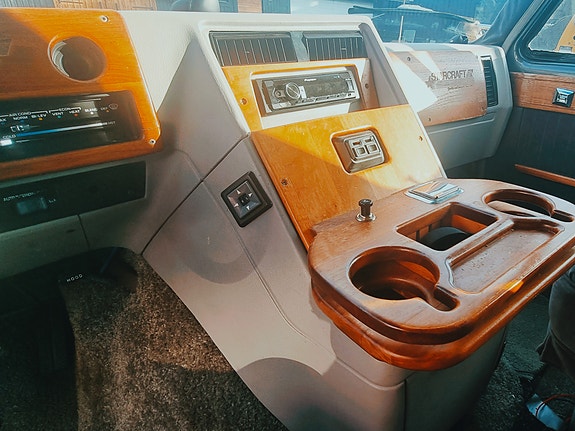 Chevrolet G20 5 of 5
