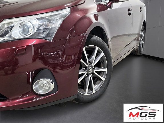 Toyota Avensis 9 of 24